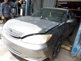 2002 Toyota Camry LE Gray 2.4L AT #Z23308